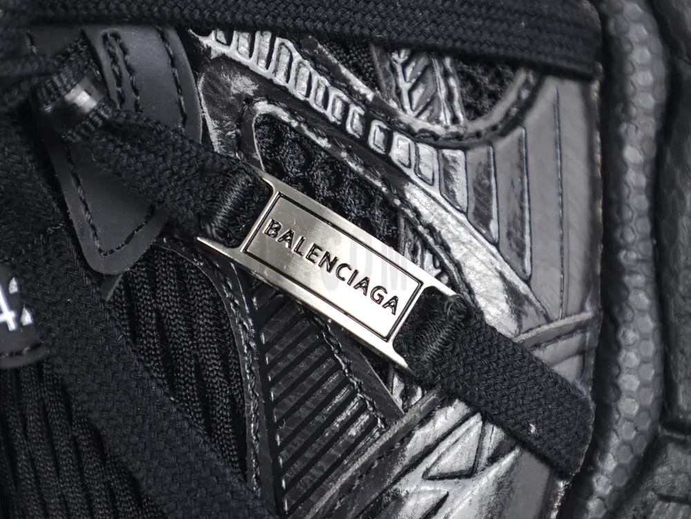 Metal Balenciaga logo