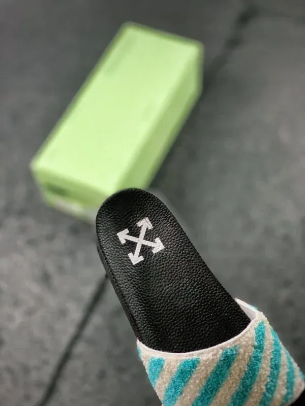 OFF-WHITE FLYKNIT STRIPE SLIDES