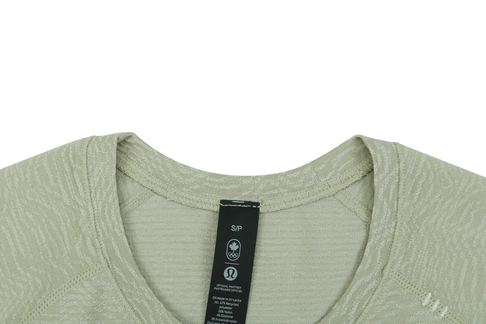 Collar Detail