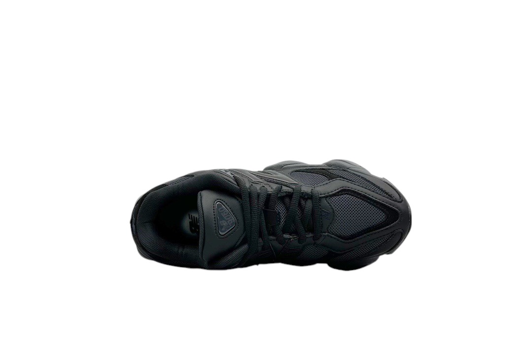 Shoe opening and upper