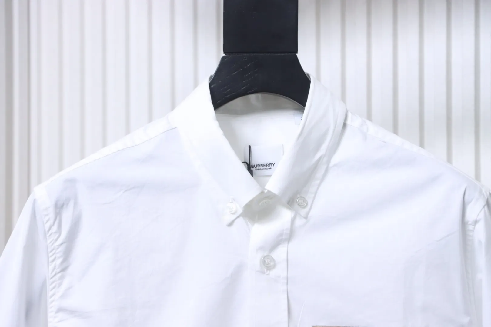 Collar Detail
