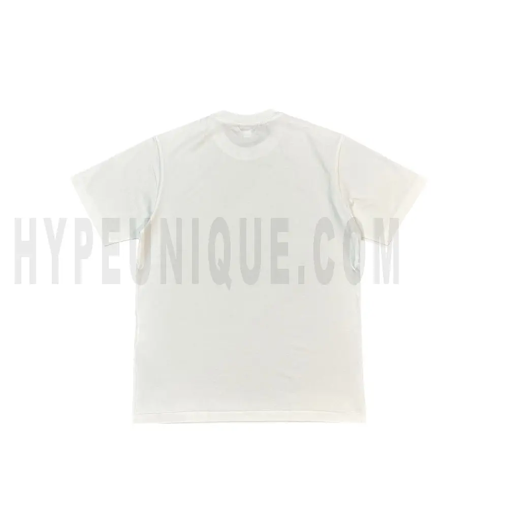 The back of the white clothes