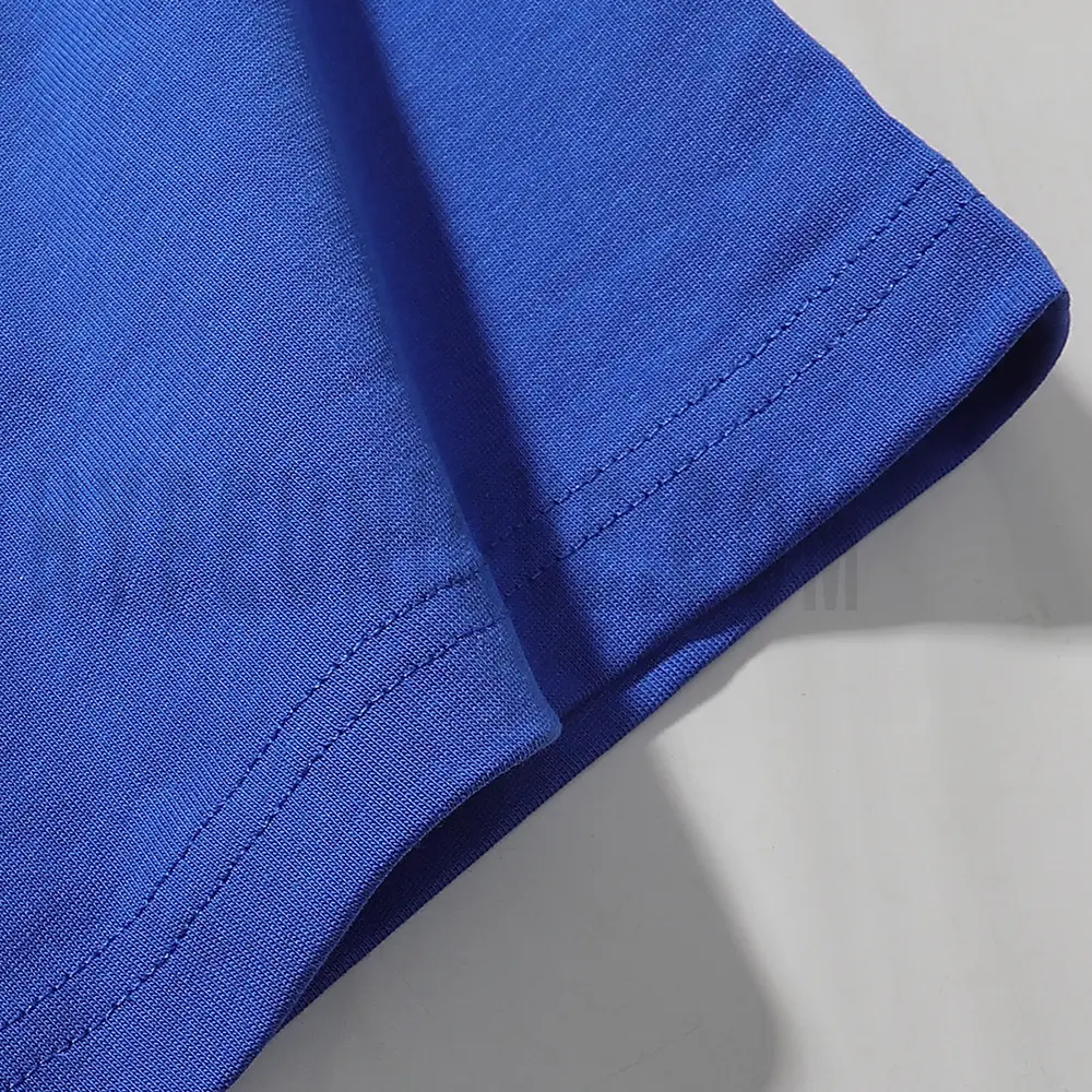 Precision cutting and sewing techniques in sleeve