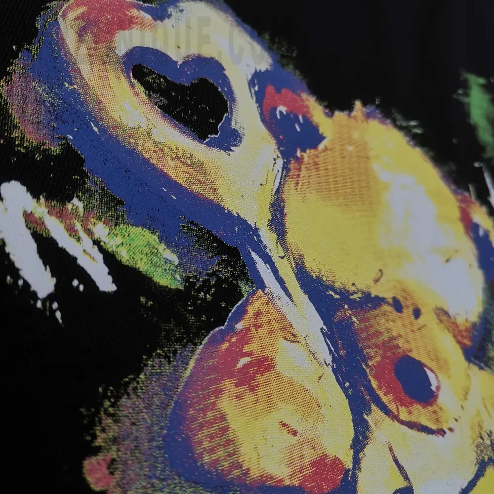 Front-facing graphic print