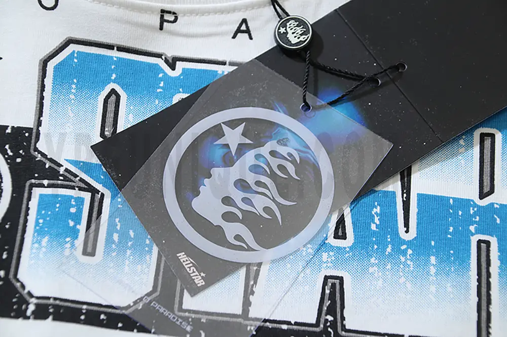 Distinctive hang tag, vivid and playful.