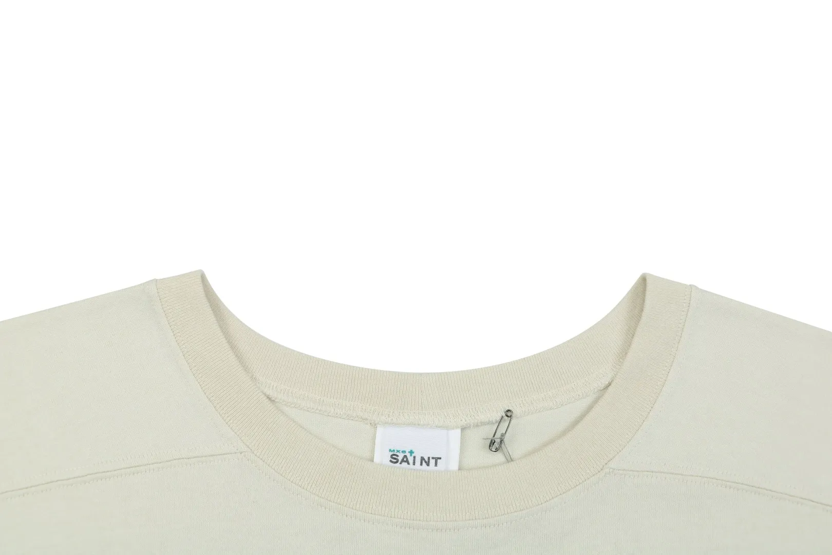 Collar Detail
