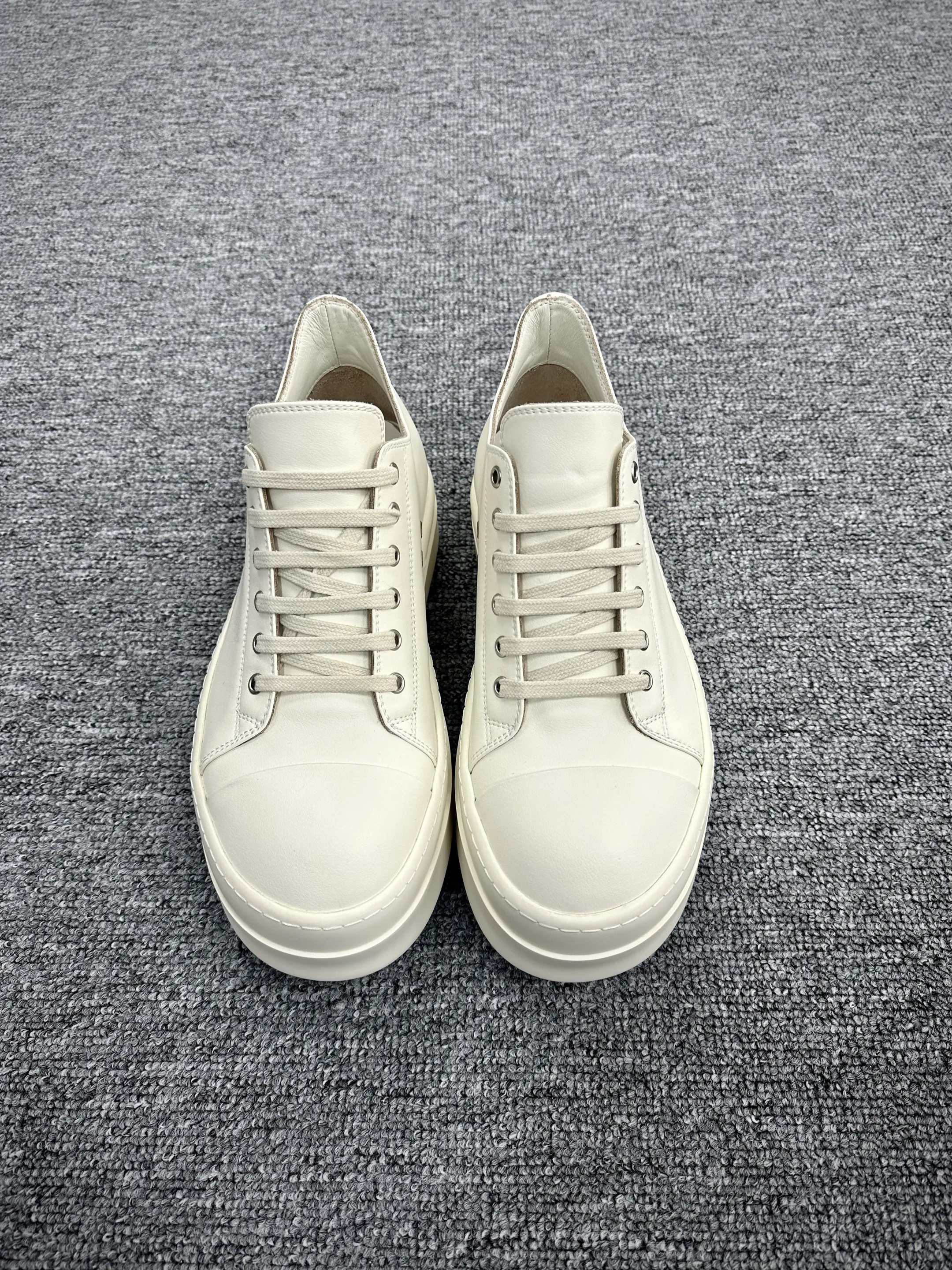 R 0wens Hollywood Runway Milk Leather Low Sneakers Front View