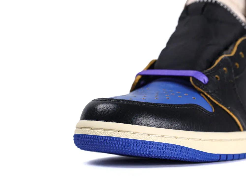 the black leather toe