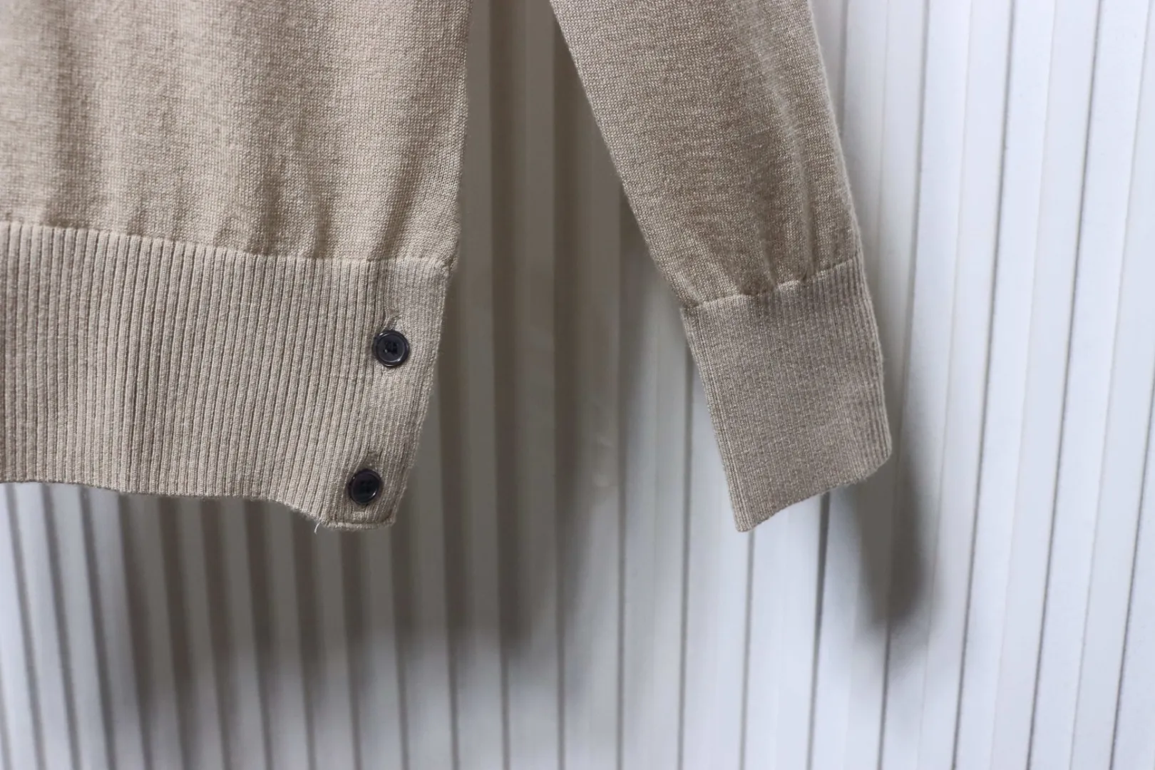 Long Sleeve Detail