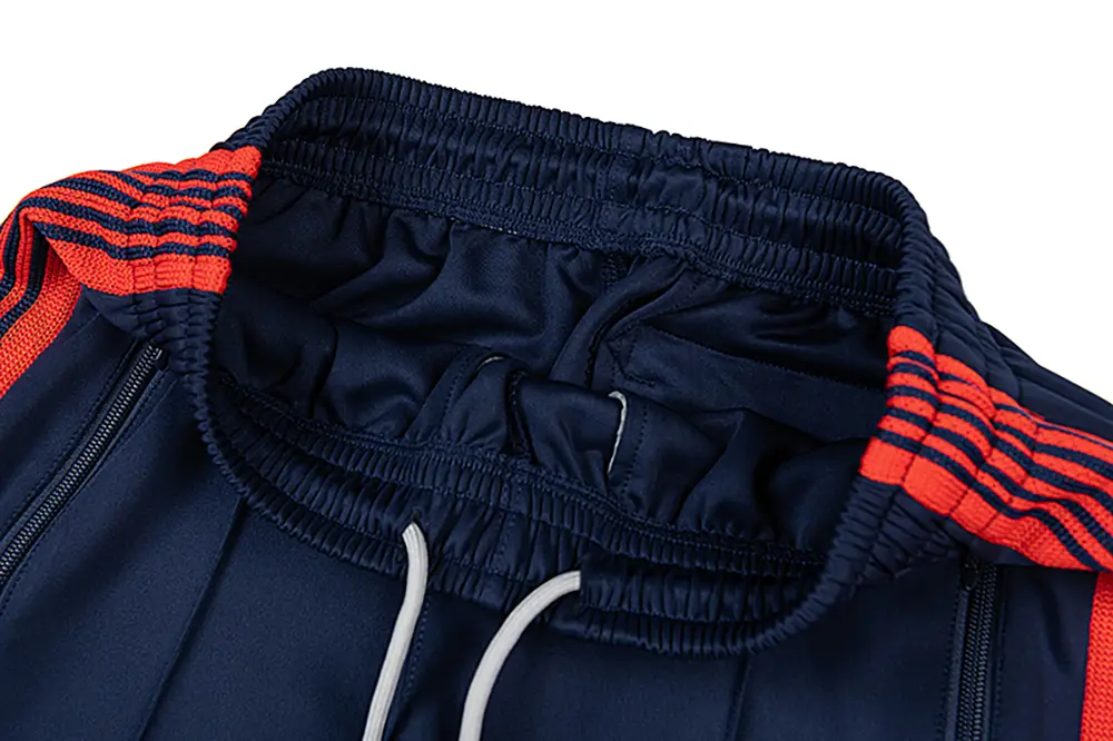 Elastic waistband for easy adjustment.