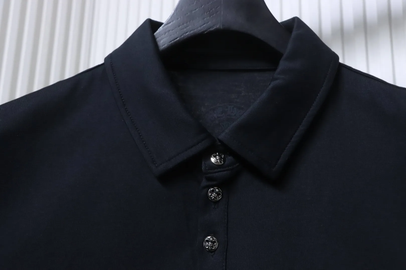 Collar Detail
