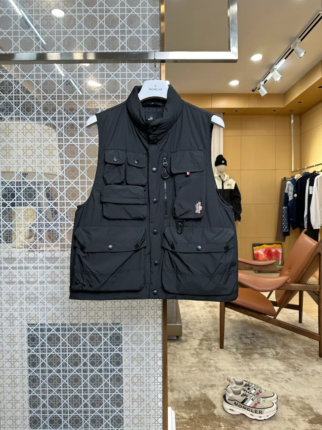 Mcler Multi-Pocket Workwear Stand Collar Down Vest