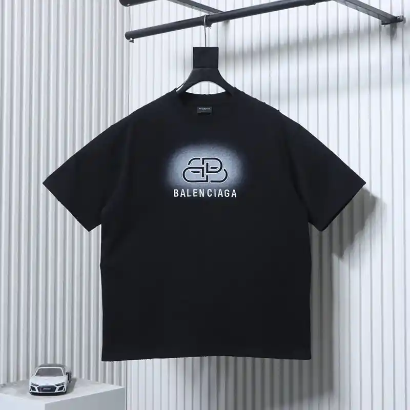 BLCG Lock-Lock Letter Embroidered Logo T-Shirt