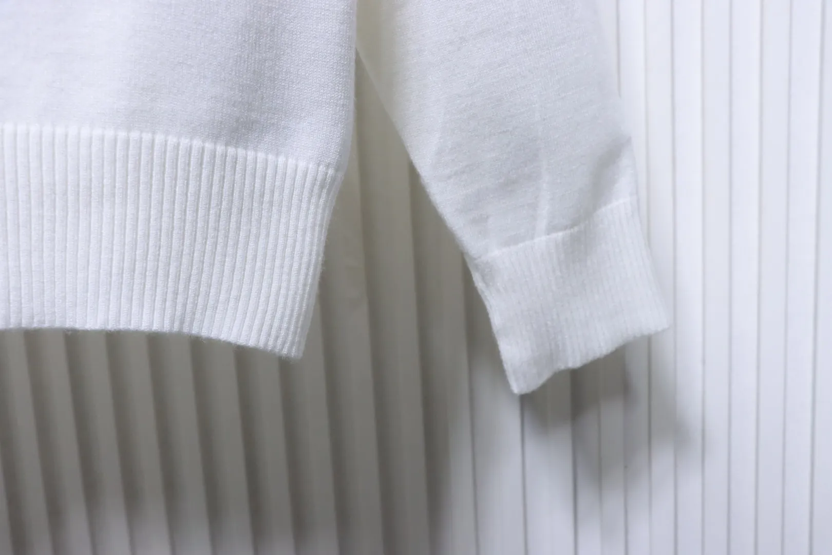Long Sleeve Detail