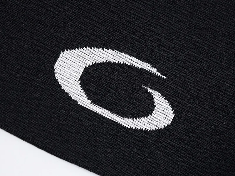 01 Logo Shorts