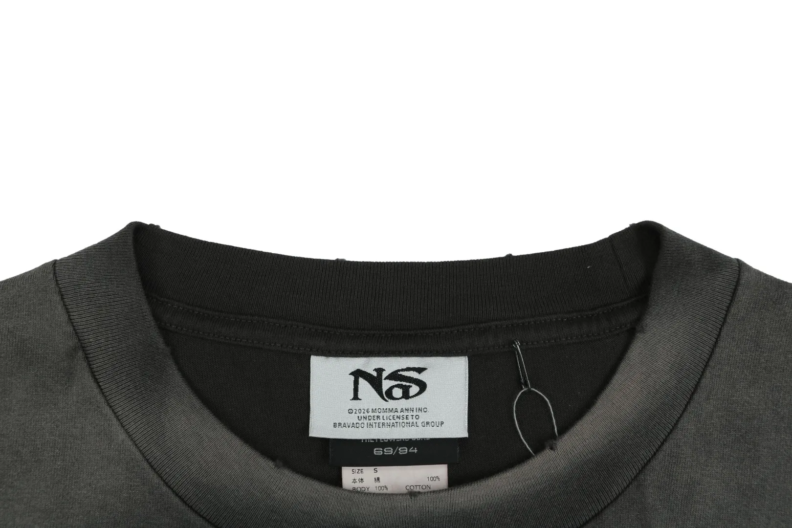 Neckline