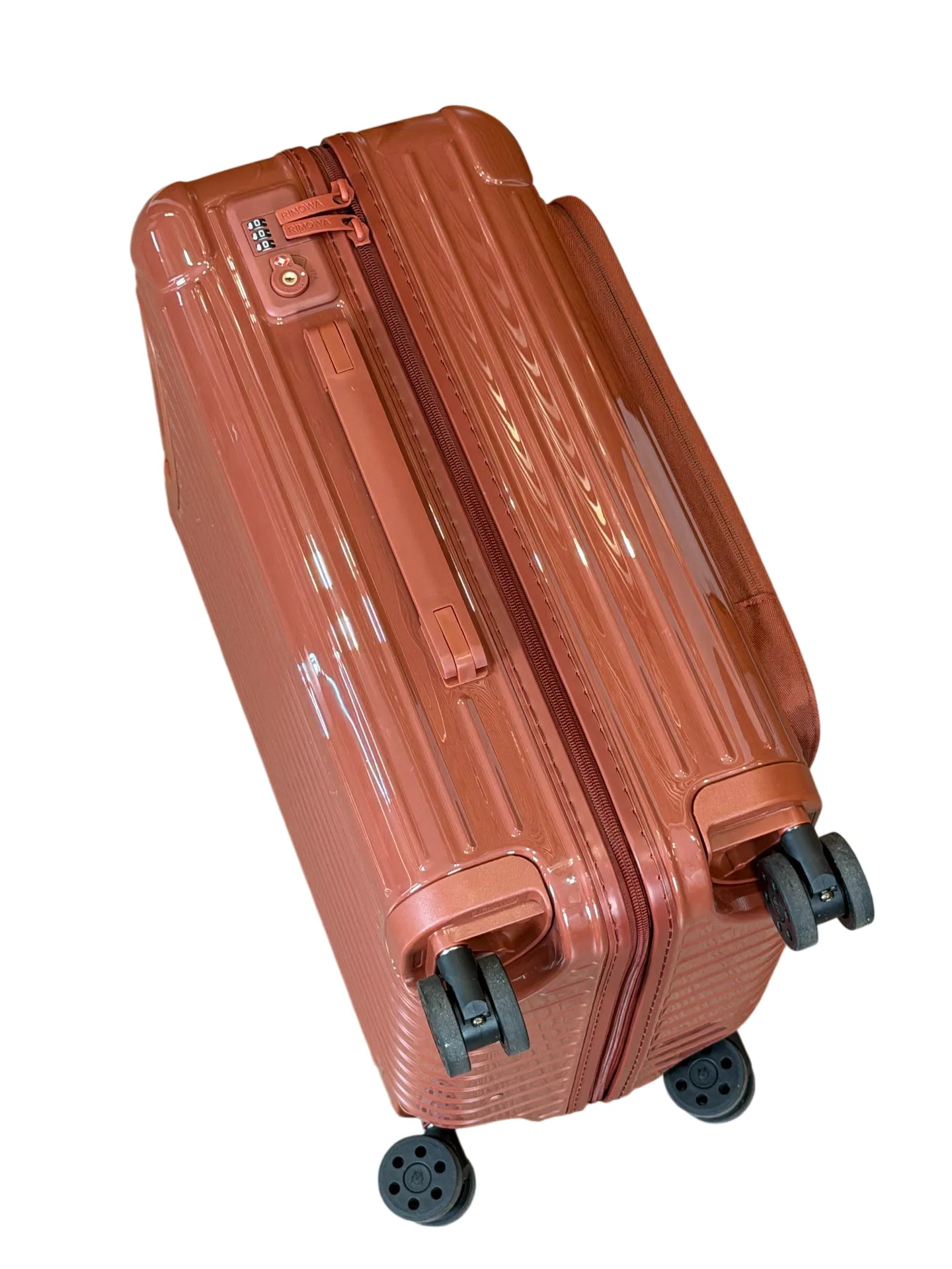 Essential Sleeve suitcase bottom view