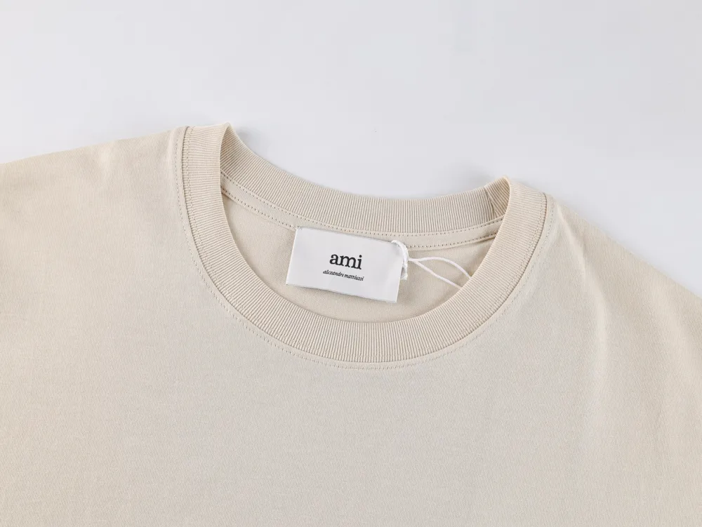 Neckline