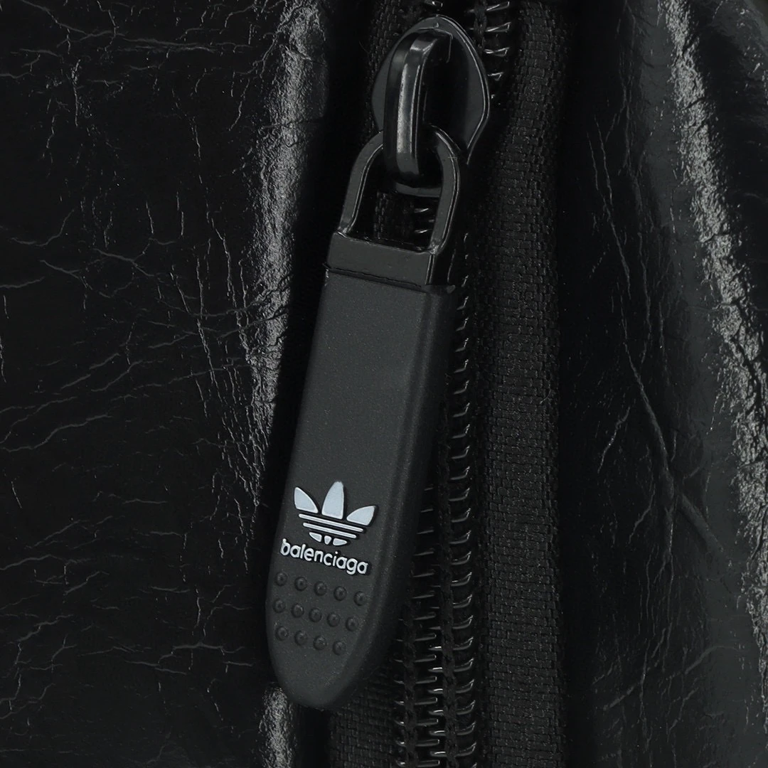 AD joint backpack
