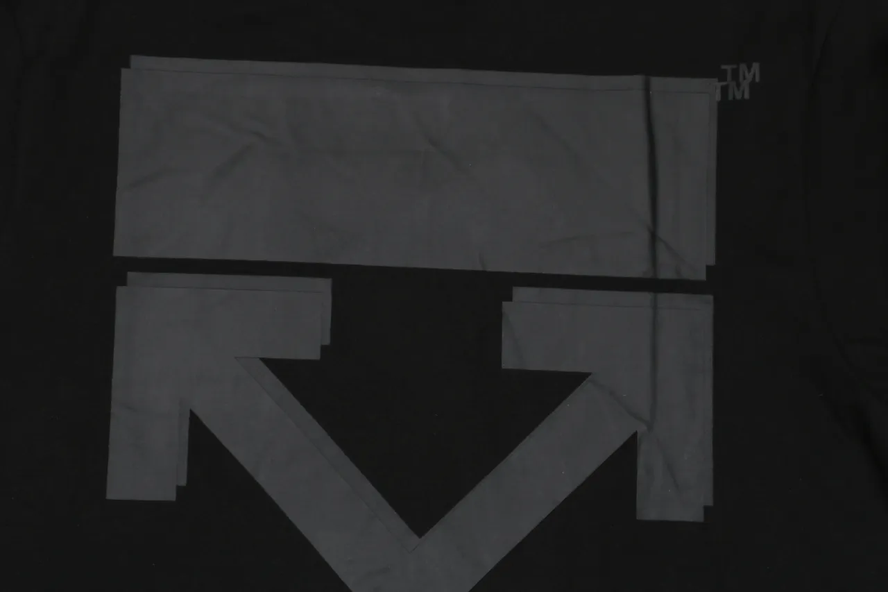 Logo Arrow Print