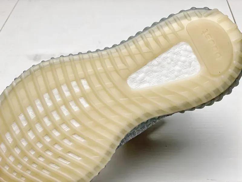 Yeezy Boost 350 V2 Israfil