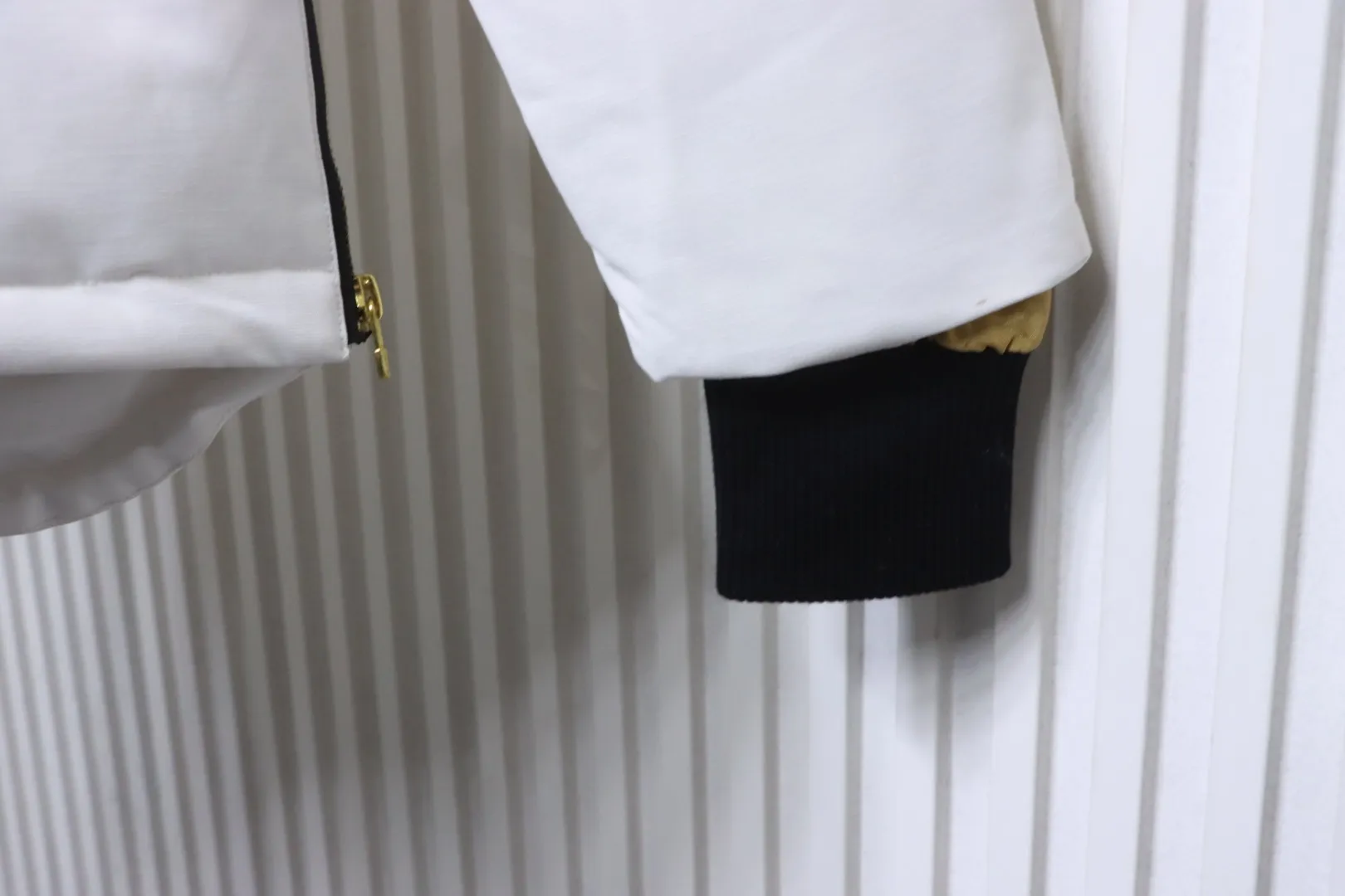 Long Sleeve Detail