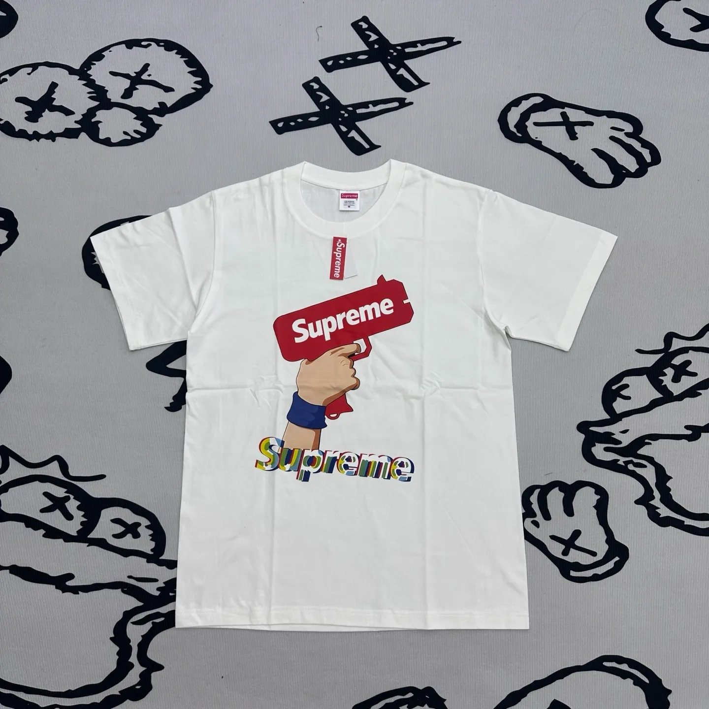 Sup Graphic Hand Pistil Print Cotton T-Shirt