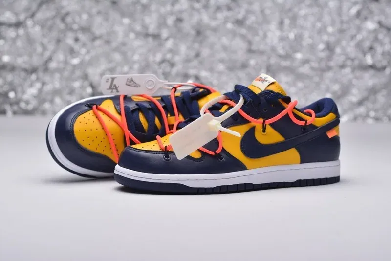 OFF-WHITE LOW “UNIVERSITY GOLD” DUNK