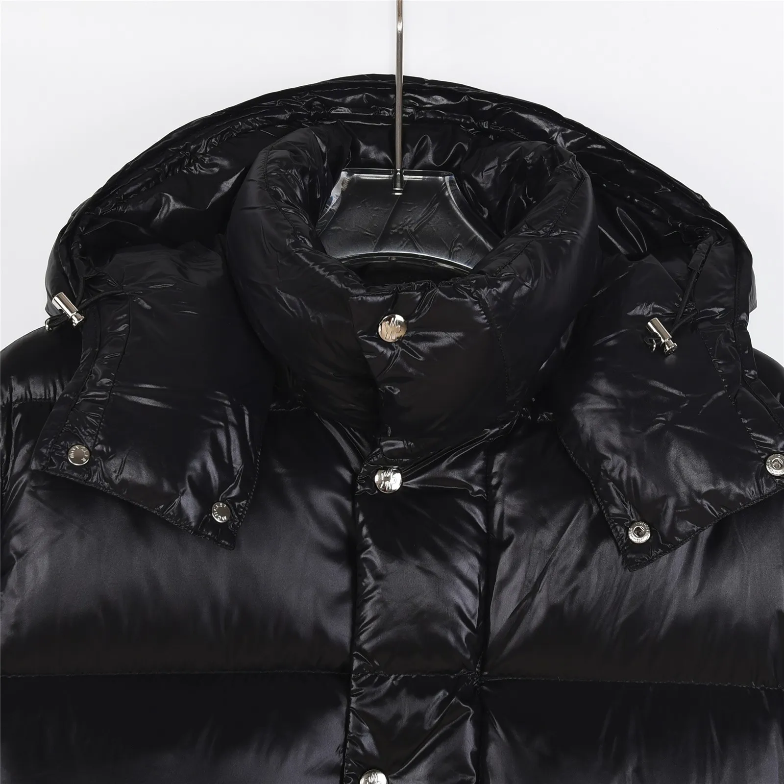 Collar Details