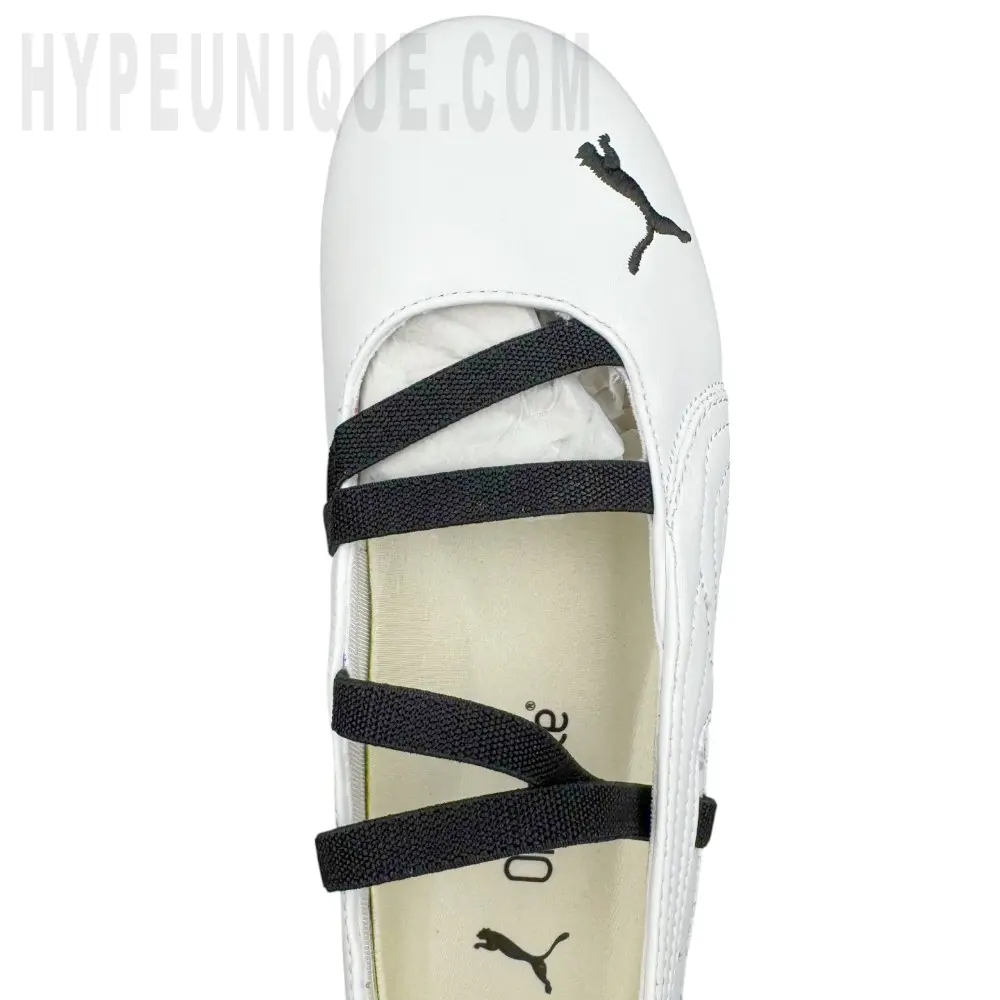 The right foot pair
