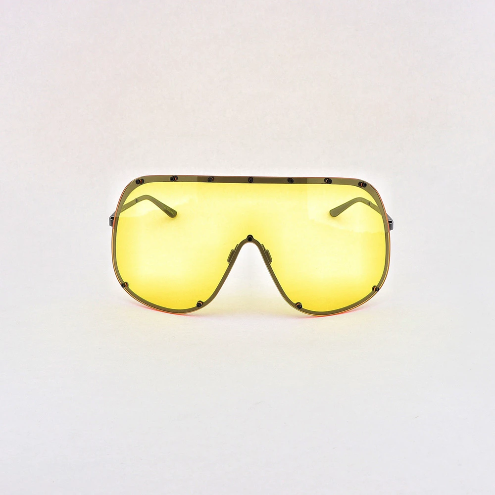 Metal Stud Sunglasses(Black /Grey /Pink /Yellow)