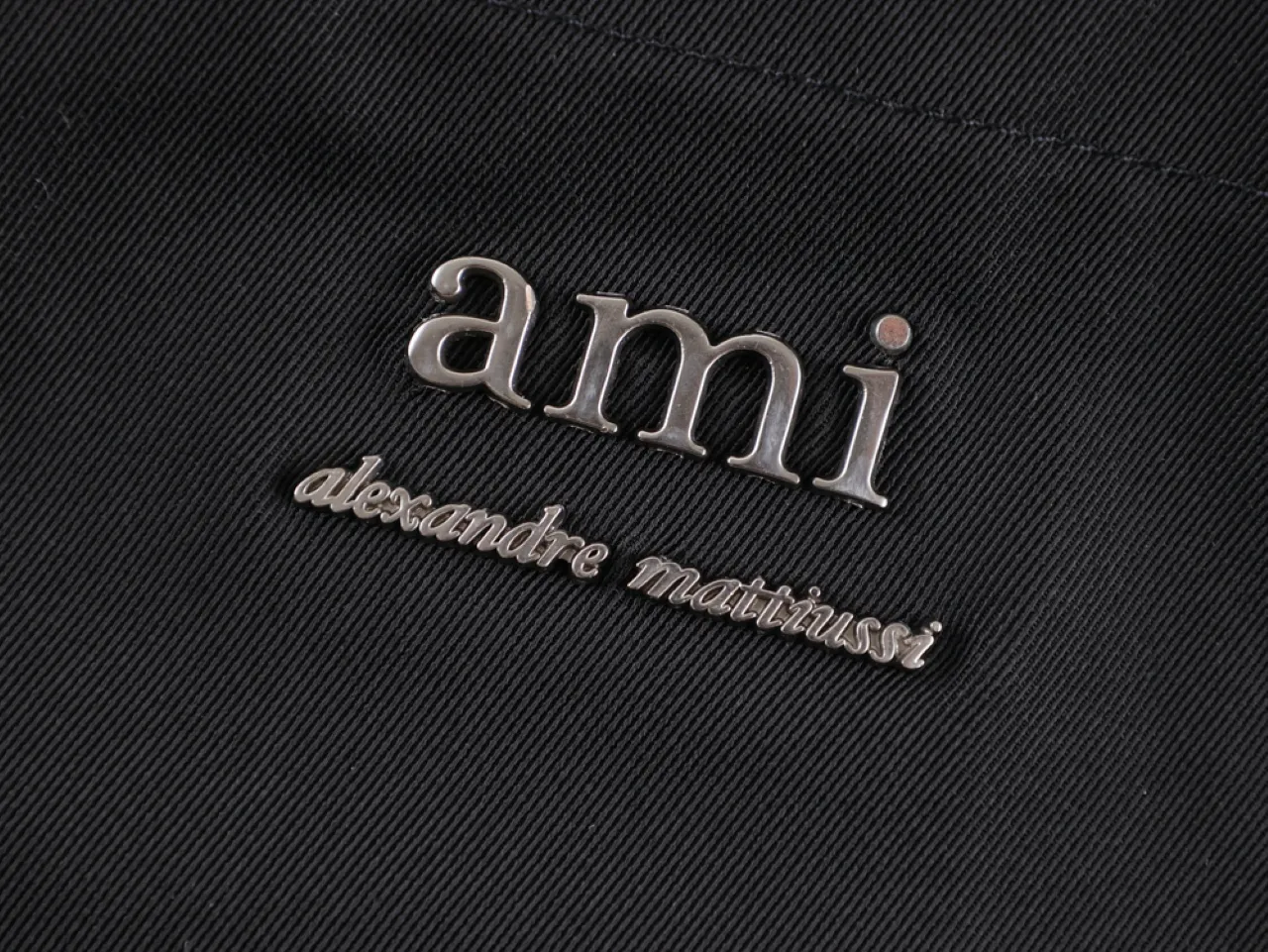 Brand Logo ami