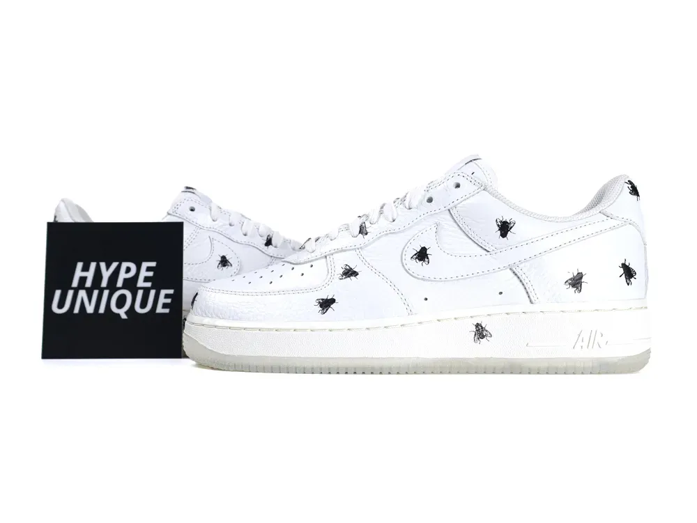 Air Force 1 Low Retro “Houseflies”