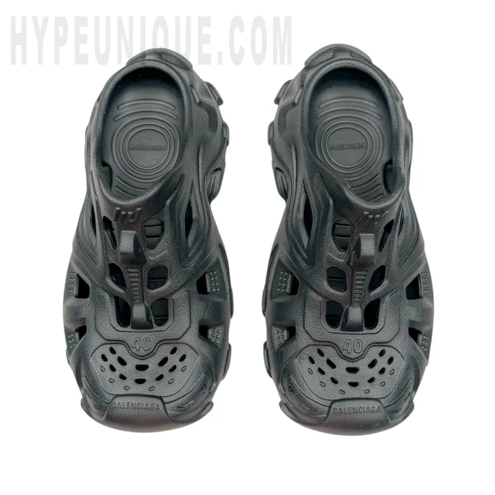 The pair of shoes