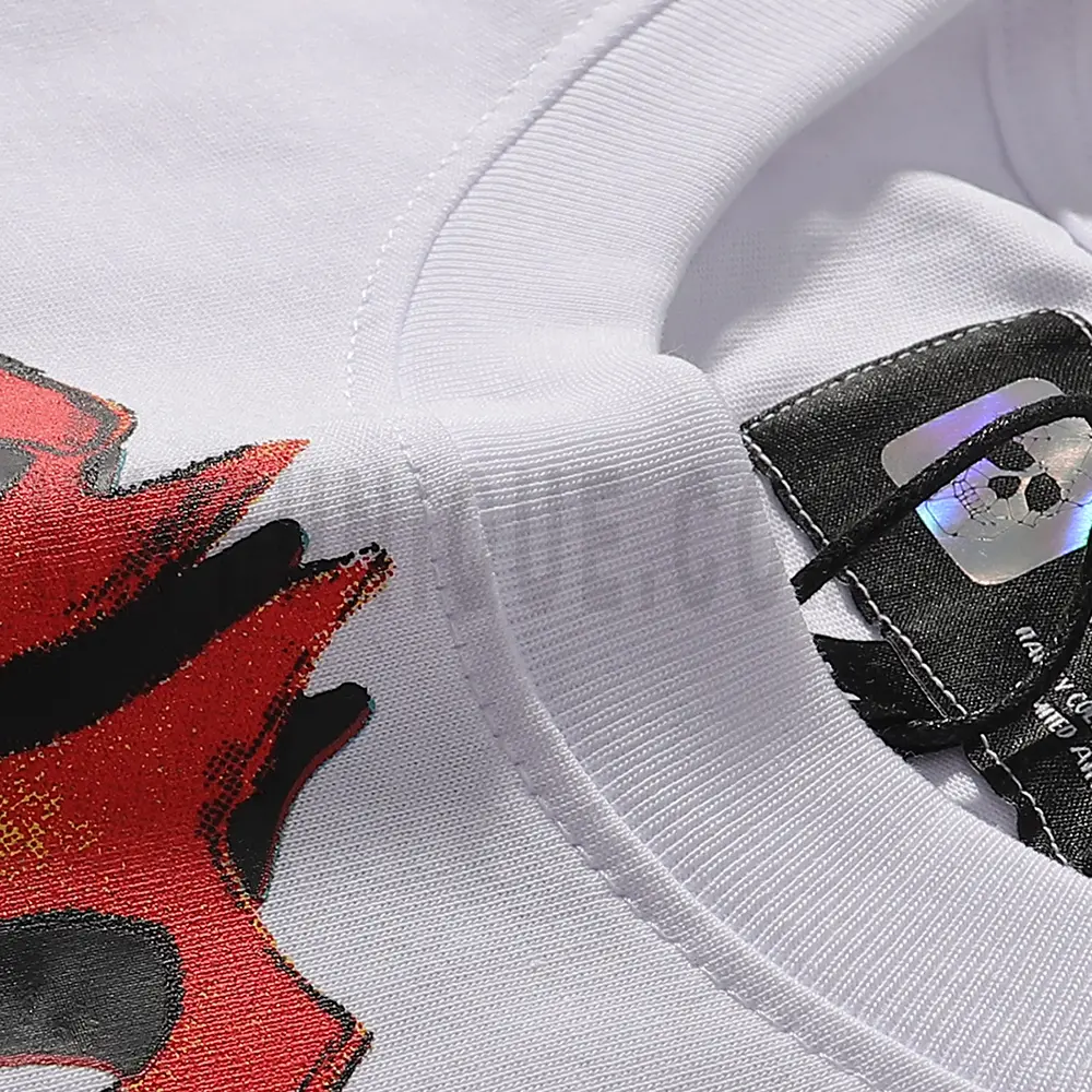 Precision cutting and sewing techniques in sleeve