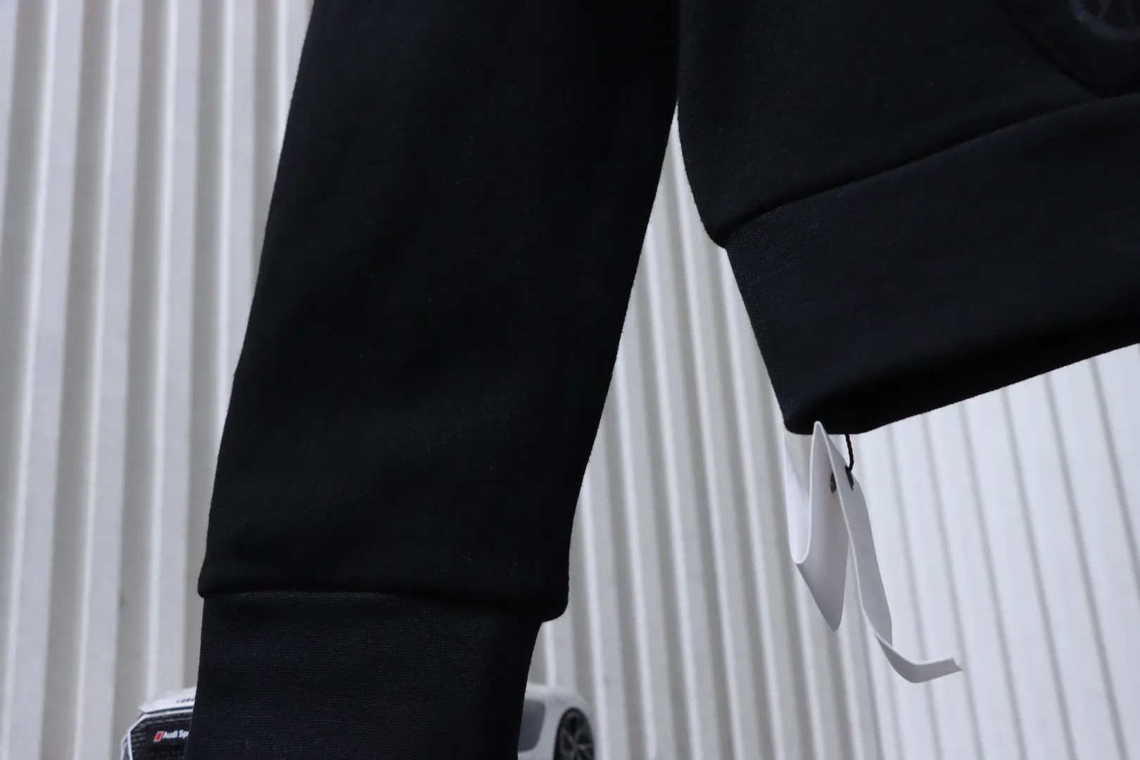 Long Sleeve Detail