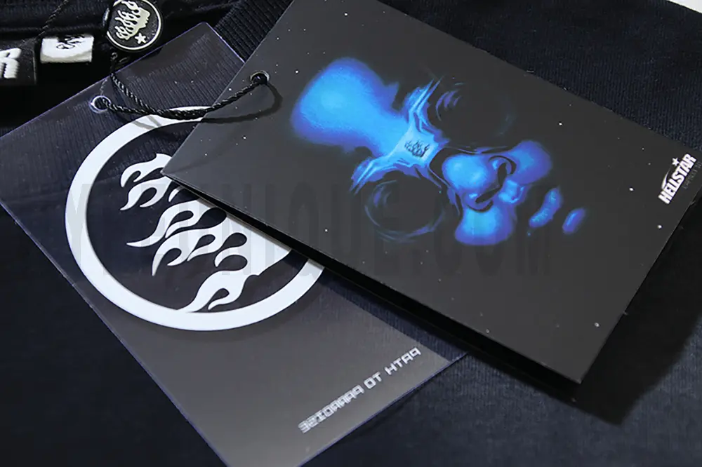 Distinctive hang tag, vivid and playful.