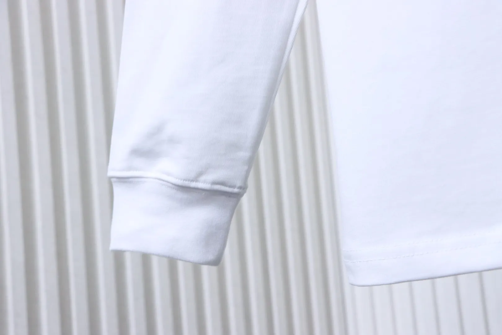 Long Sleeve Detail