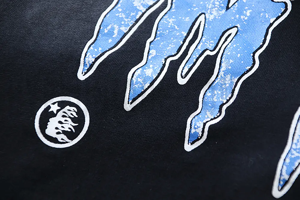 Eye-catching English print.