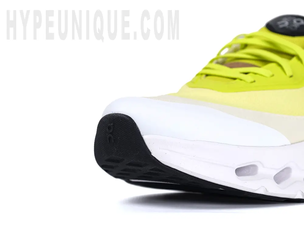Front view of the On Cloudtilt Loe 2 WMNS Neon Yellow / White toe cap