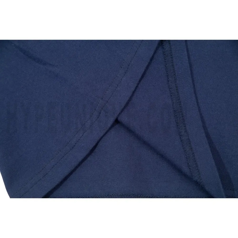 Sharp seams, stubbornly smooth