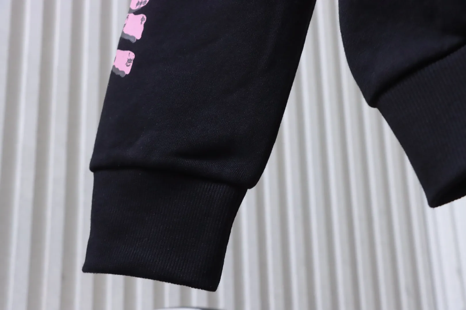 Long Sleeve Detail