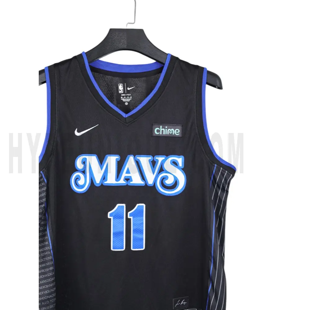 The front of the blue clothes