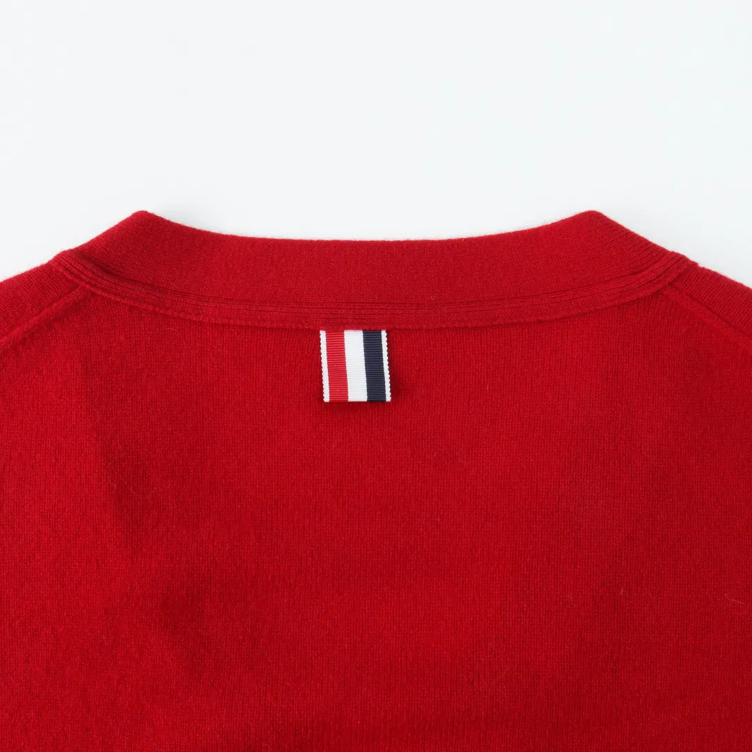 Crew Neck Details