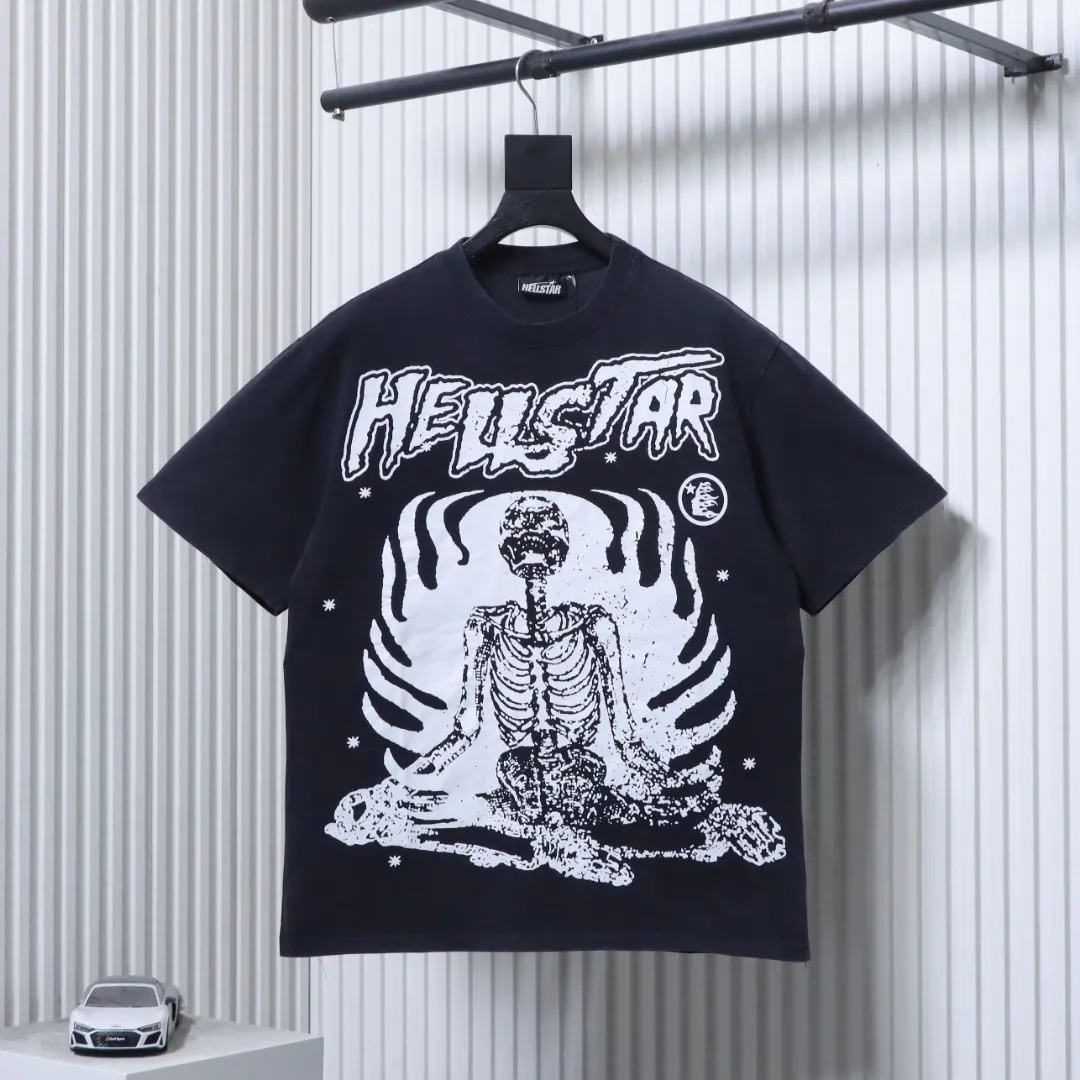 Health Style Skull Figure T-Shirt