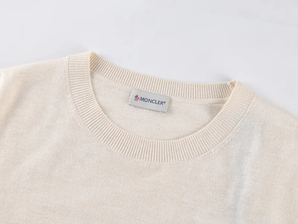 Neckline