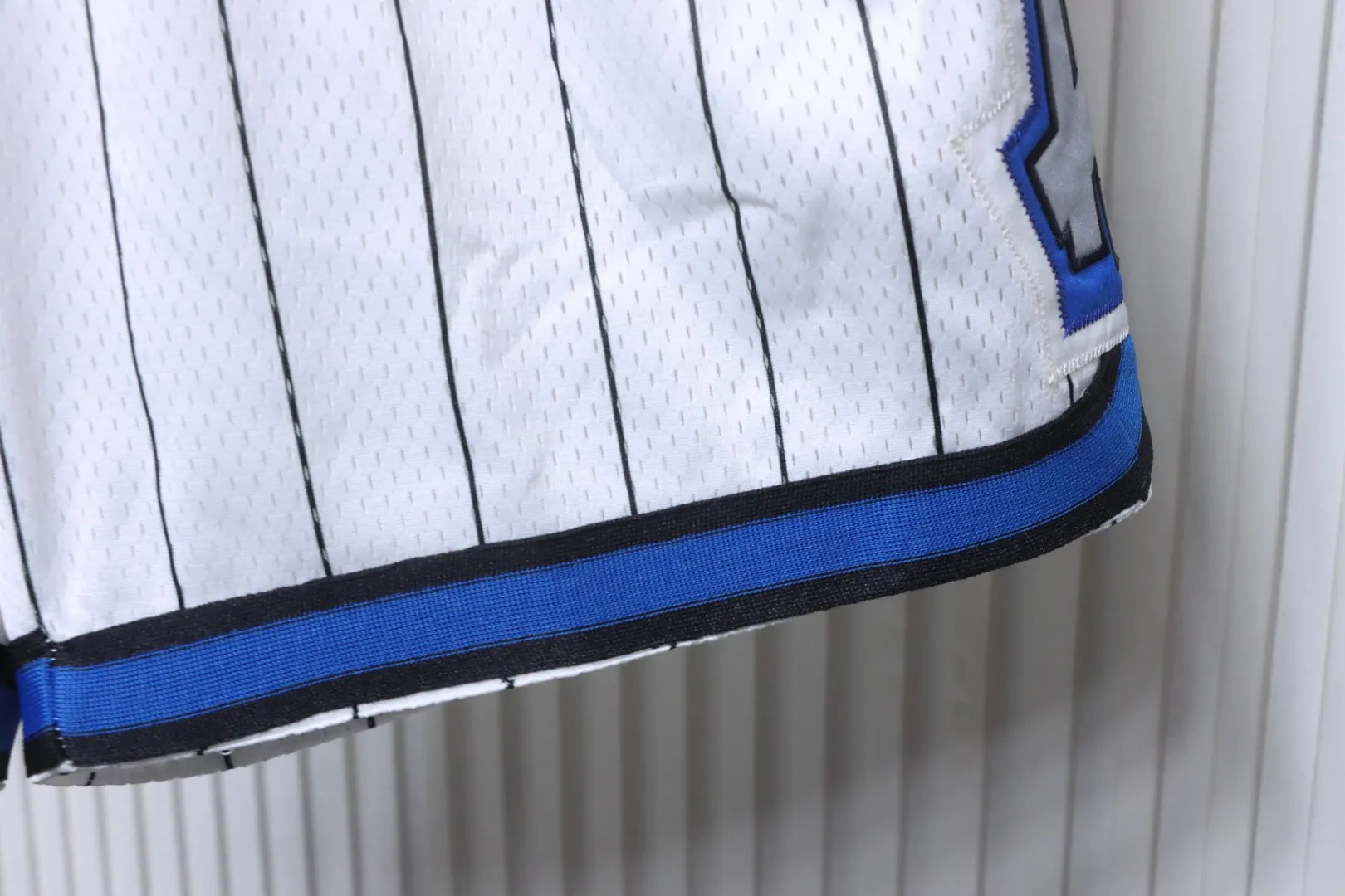 Bottom Hem Detail