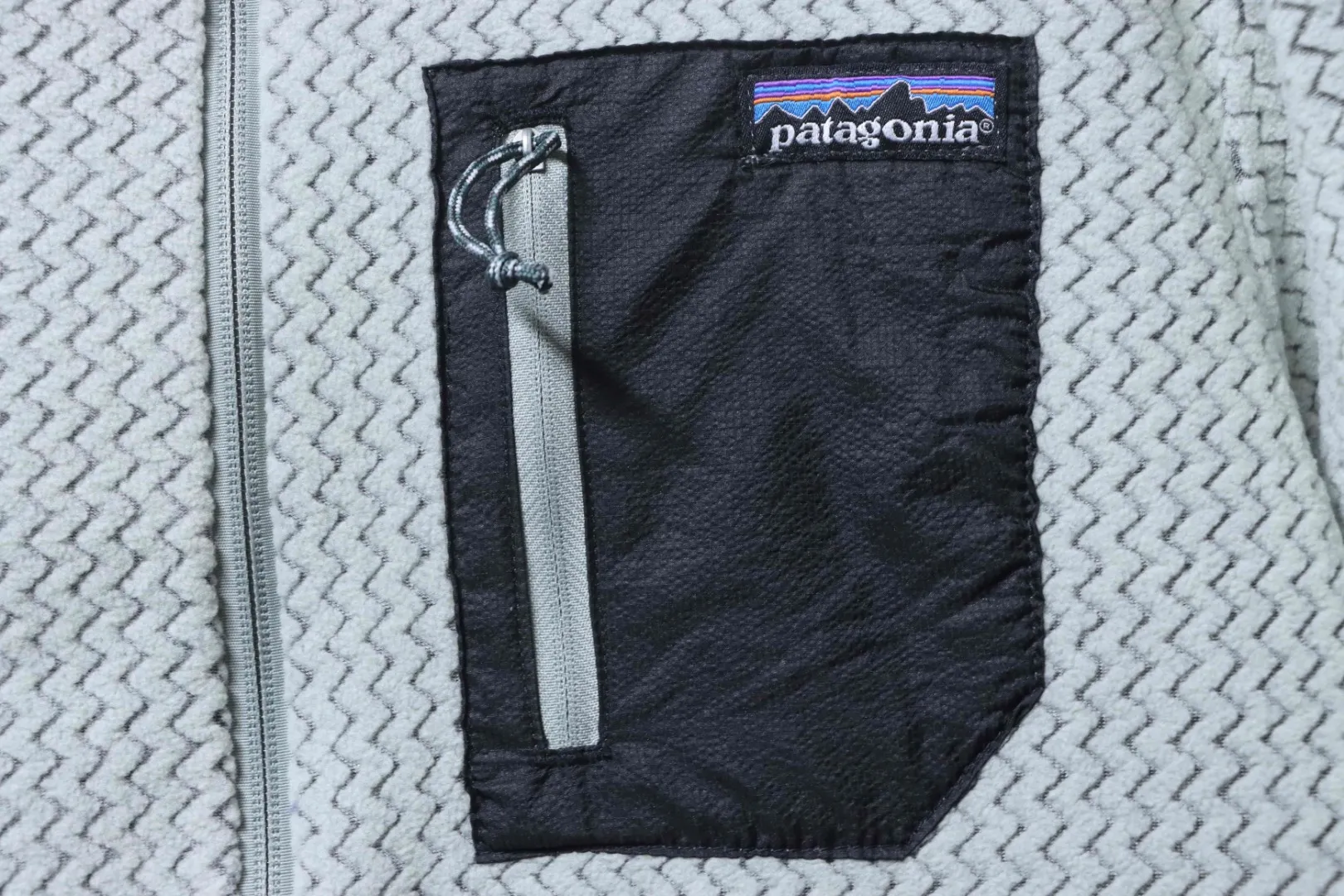 Pocket Logo Detail