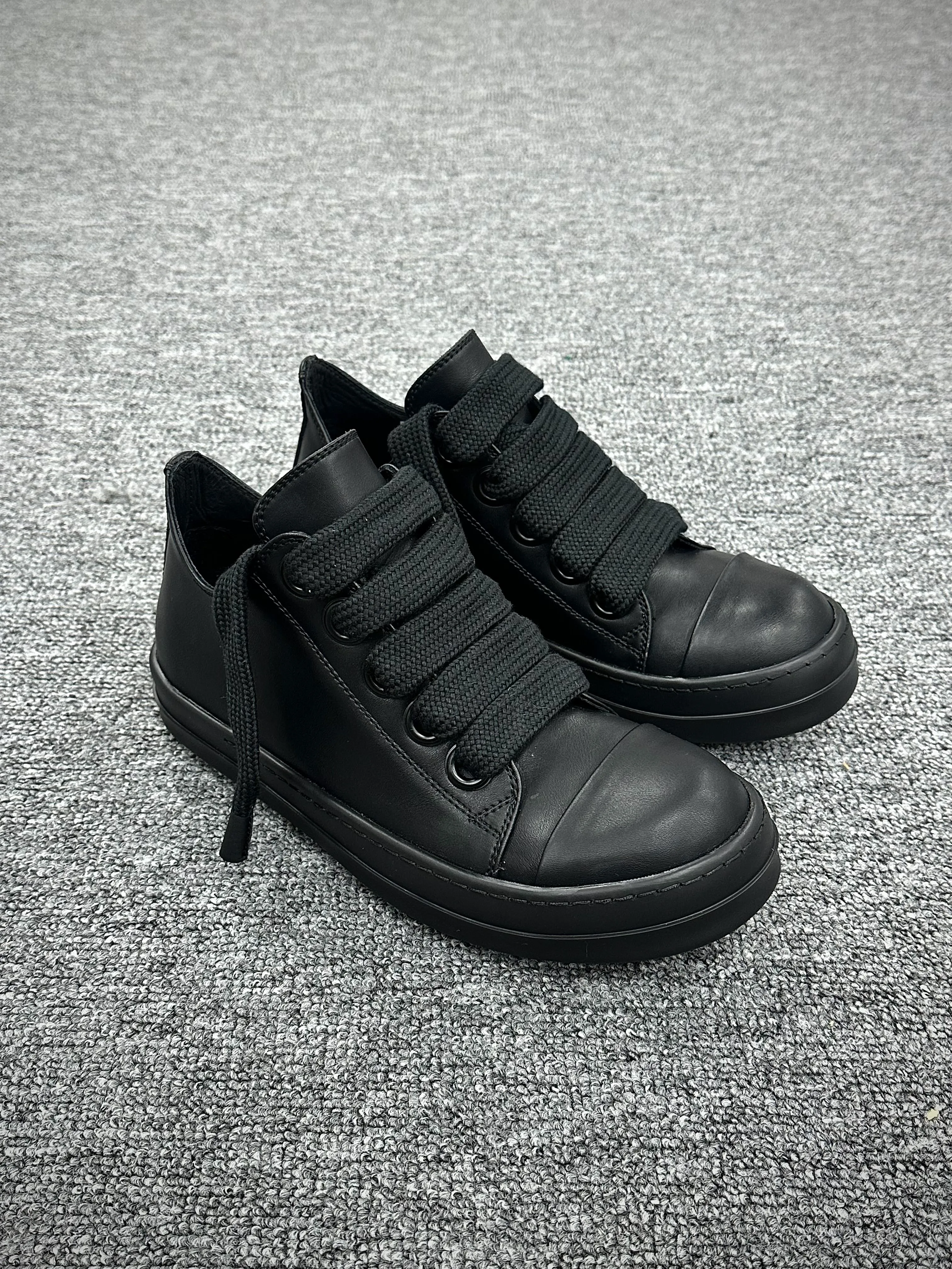 R 0wens Jumbolace Leather Low Sneakers “All Black”