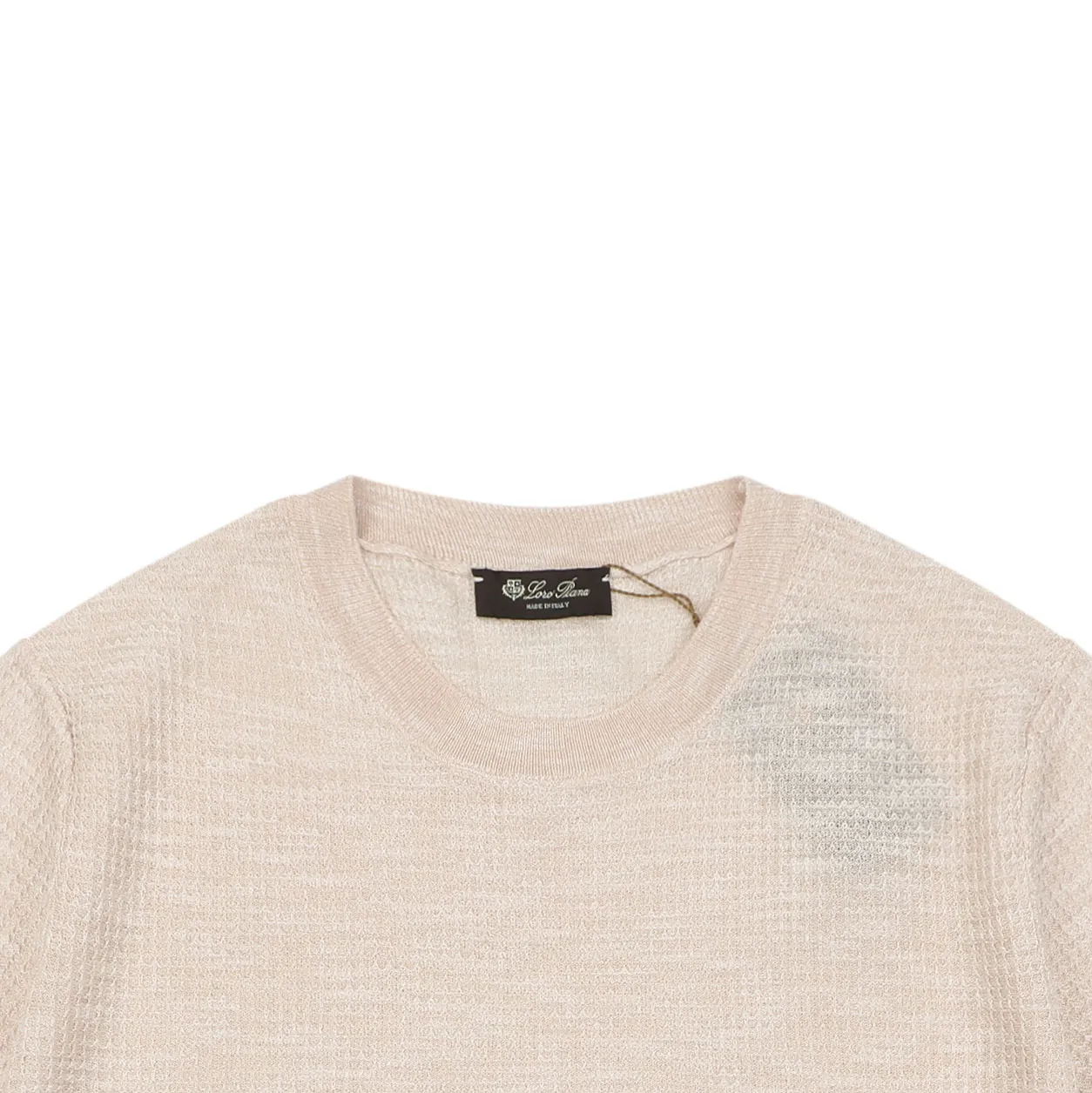 Neckline